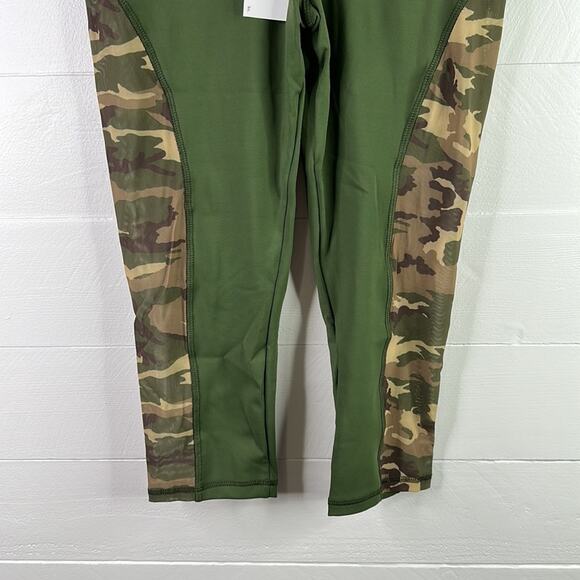 ABS2B Olive Green Camo Mesh Camouflage Butt Enhancer Workout Capris Size Large - Picture 6 of 10